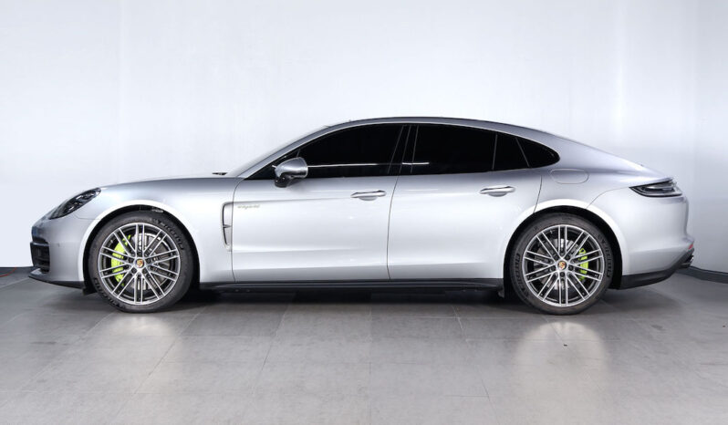 PORSCHE PANAMERA 4 E-HYBRID 2023 lleno