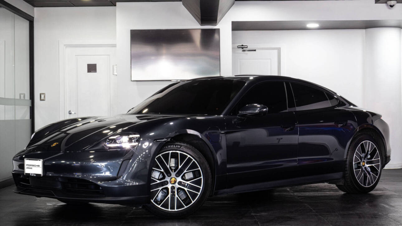 PORSCHE TAYCAN 4S