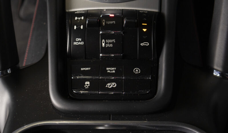 PORSCHE CAYENNE GTS 2016 lleno