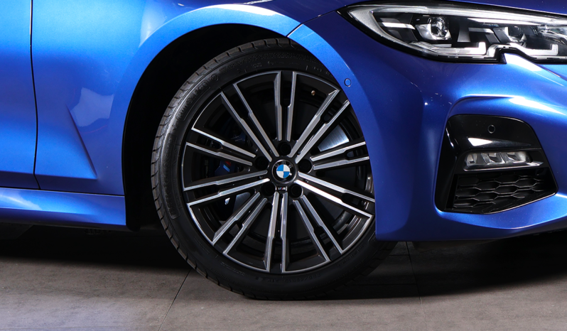 BMW 330i 2020 lleno