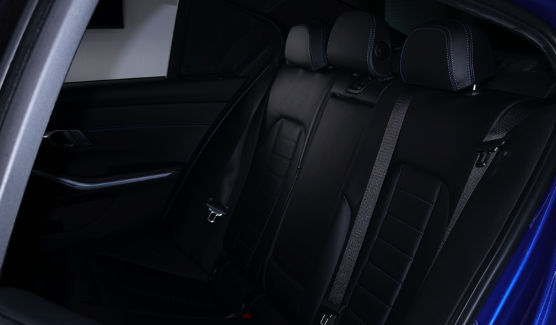 BMW 330i 2020 lleno