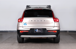 VOLVO XC40 B4 HYBRID 2024 lleno