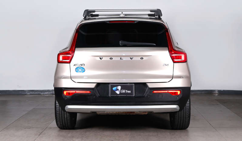VOLVO XC40 B4 HYBRID 2024 lleno