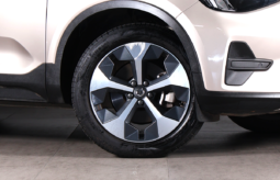 VOLVO XC40 B4 HYBRID 2024 lleno