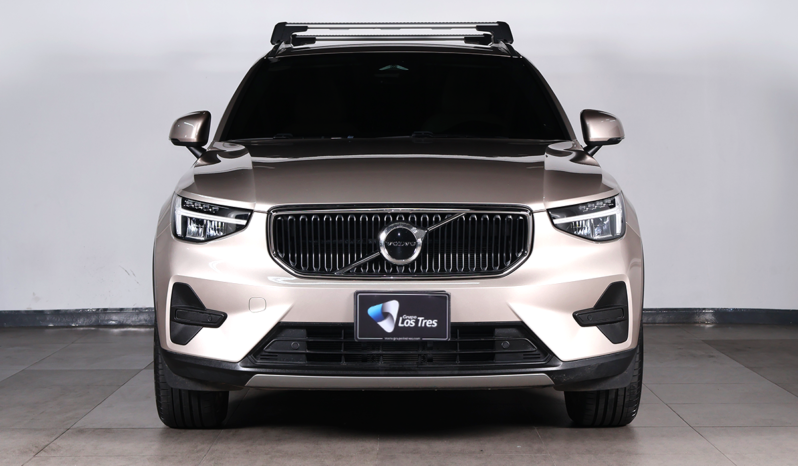 VOLVO XC40 B4 HYBRID 2024 lleno