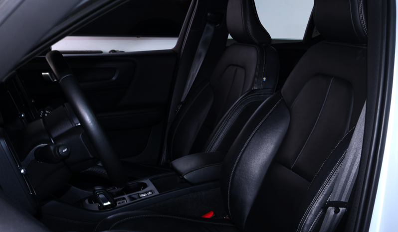 VOLVO XC40 T4 2020 lleno