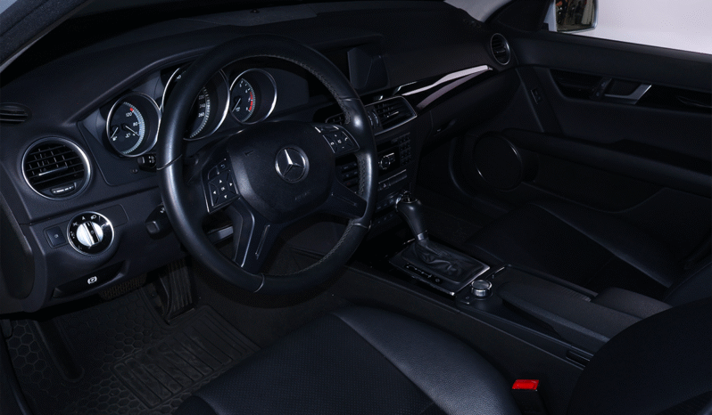 MERCEDES BENZ C180 2012 lleno