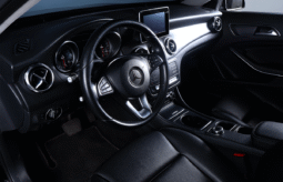 MERCEDES BENZ GLA 180 2018 lleno
