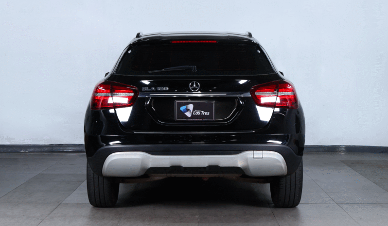 MERCEDES BENZ GLA 180 2018 lleno