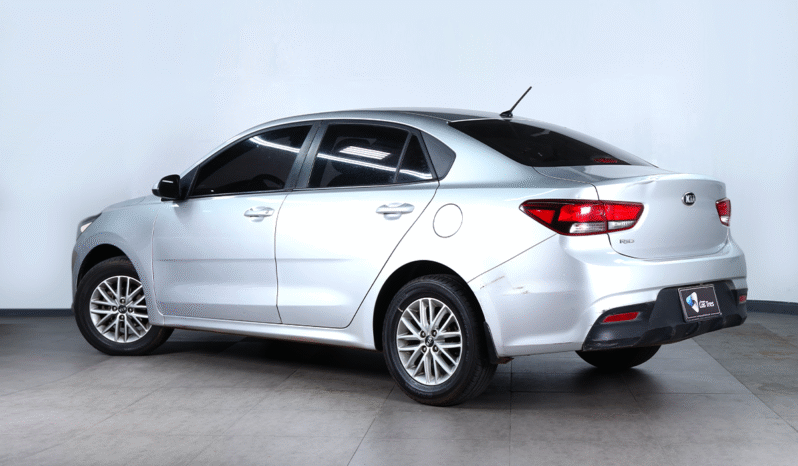KIA RIO LX 2018 lleno