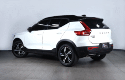 VOLVO XC40 T4 R 2020 lleno