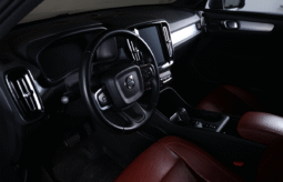 VOLVO XC40 T4 2019 lleno