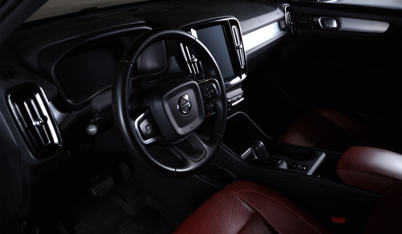 VOLVO XC40 T4 2019 lleno