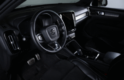 VOLVO XC40 T5 R HYBRID 2022 lleno