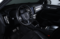 VOLVO XC40 T4 R 2020 lleno