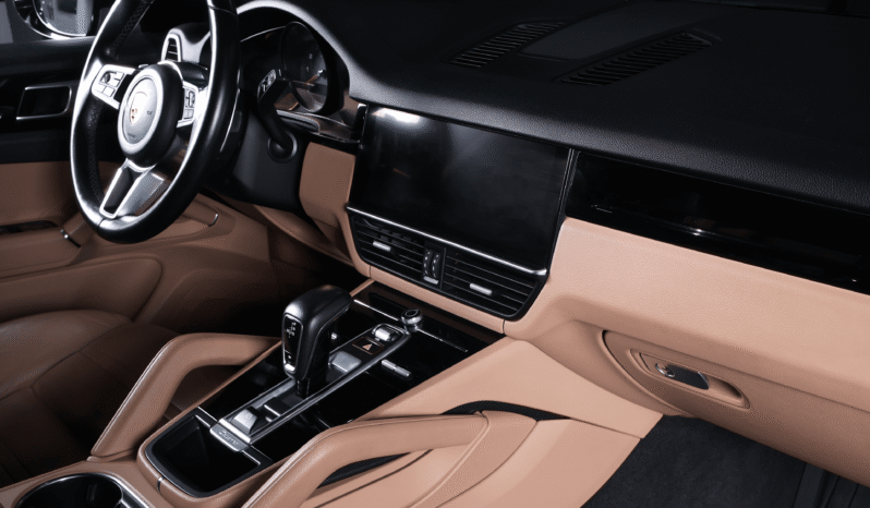 Porsche Cayenne –  2019 lleno