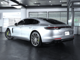 Porsche Panamera 4S E-Hybrid – 2021 lleno