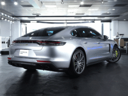 Porsche Panamera 4S E-Hybrid – 2021 lleno