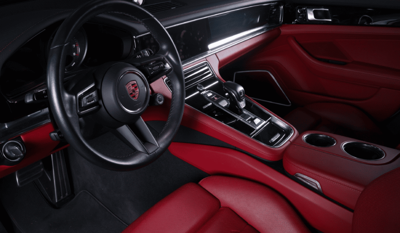 Porsche Panamera 4S E-Hybrid – 2021 lleno