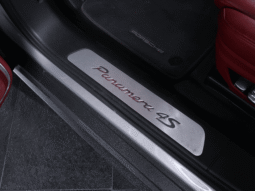 Porsche Panamera 4S E-Hybrid – 2021 lleno