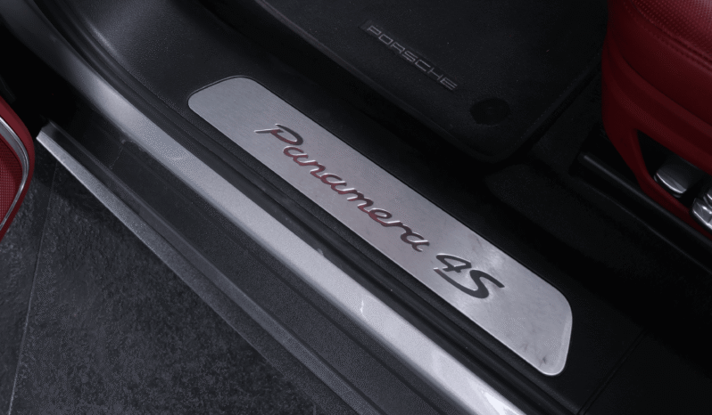 Porsche Panamera 4S E-Hybrid – 2021 lleno