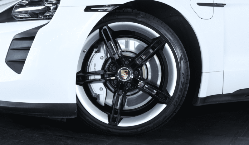 Porsche Taycan GTS – 2022 lleno