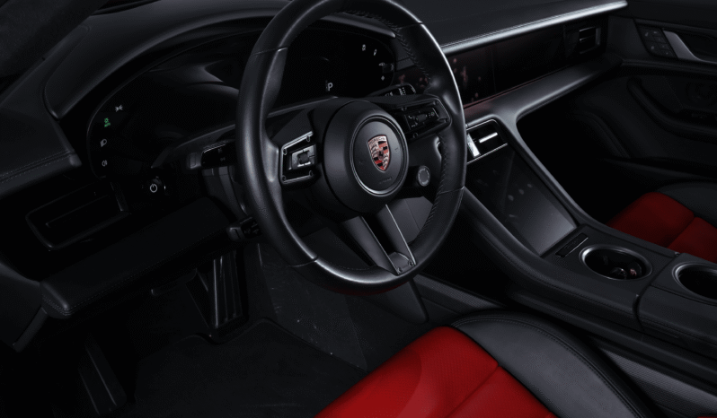 Porsche Taycan Turbo S 2023 lleno