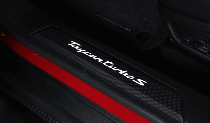 Porsche Taycan Turbo S 2023 lleno
