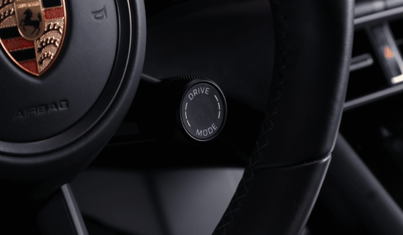 Porsche Taycan Turbo S 2023 lleno