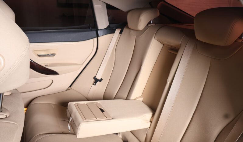 BMW 420i 2016 lleno