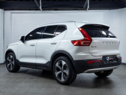 Volvo XC40 B4 – 2023 lleno