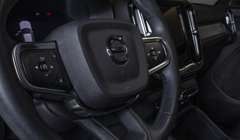 Volvo XC40 B4 – 2023 lleno