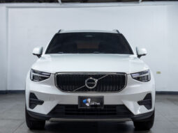 Volvo XC40 B4 – 2023 lleno