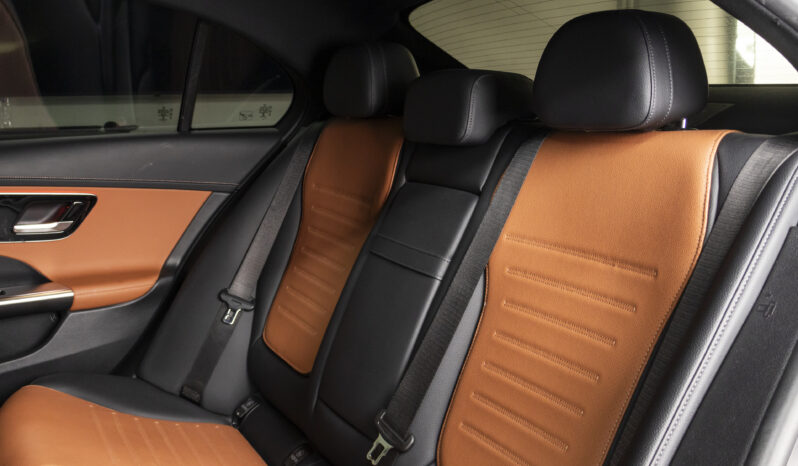 Mercedes Benz – C200 – 2023 lleno