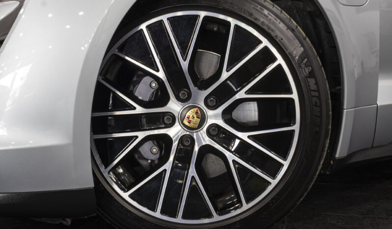 Porsche Taycan – 2021 lleno