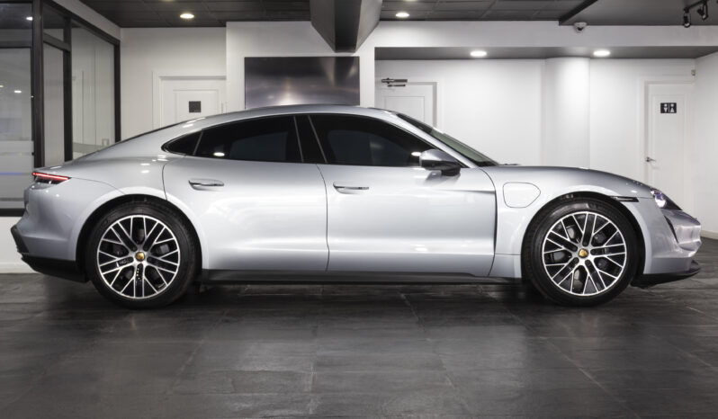 Porsche Taycan – 2021 lleno