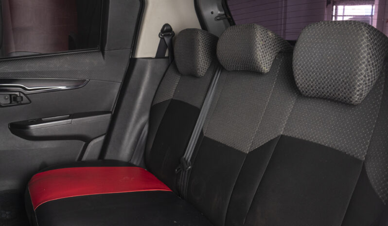 Mahindra – KUV100 – 2020 lleno