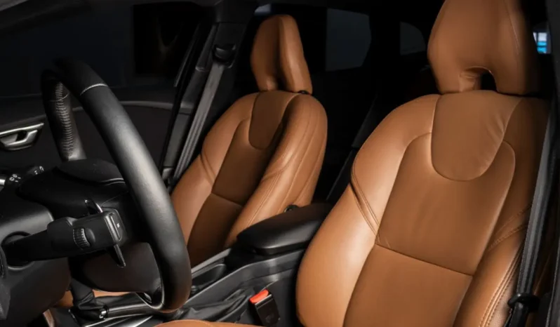 Volvo V40 T4 – 2017 lleno