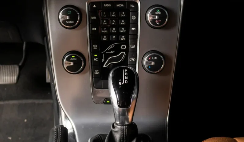 Volvo V40 T4 – 2017 lleno