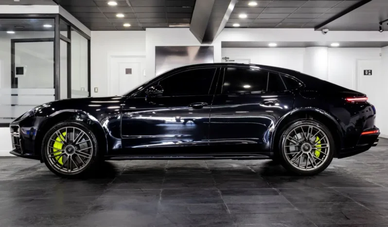 Porsche Panamera Turbo E-Hybrid – 2024 lleno