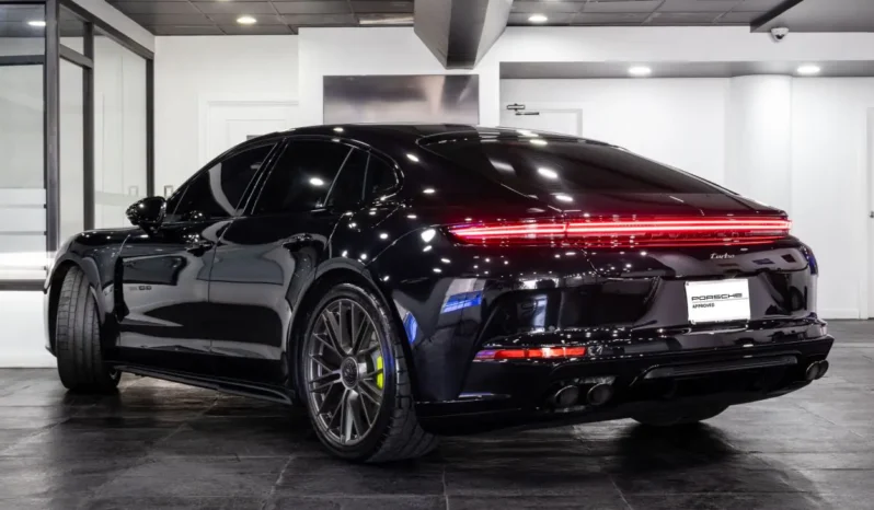 Porsche Panamera Turbo E-Hybrid – 2024 lleno