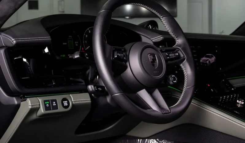 Porsche Panamera Turbo E-Hybrid – 2024 lleno