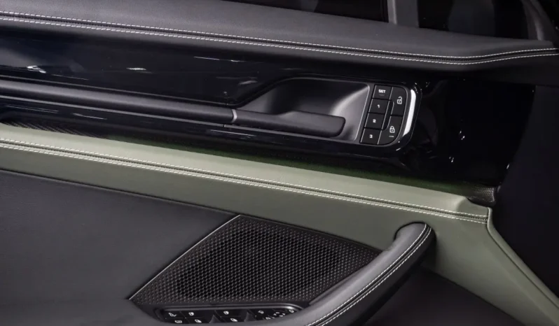 Porsche Panamera Turbo E-Hybrid – 2024 lleno