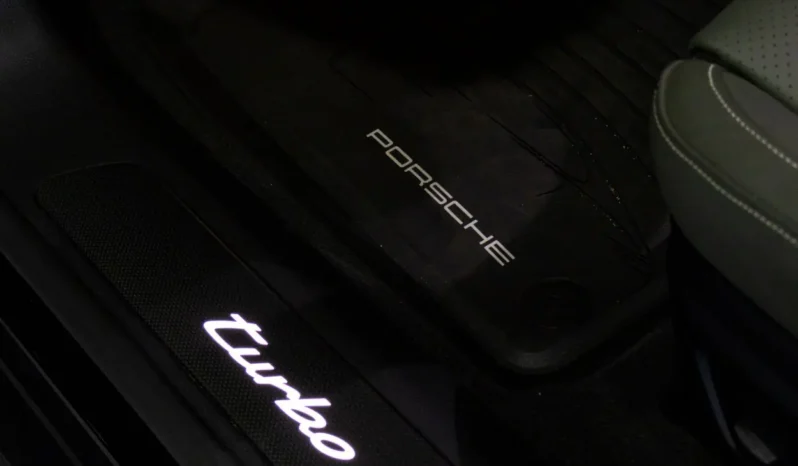 Porsche Panamera Turbo E-Hybrid – 2024 lleno