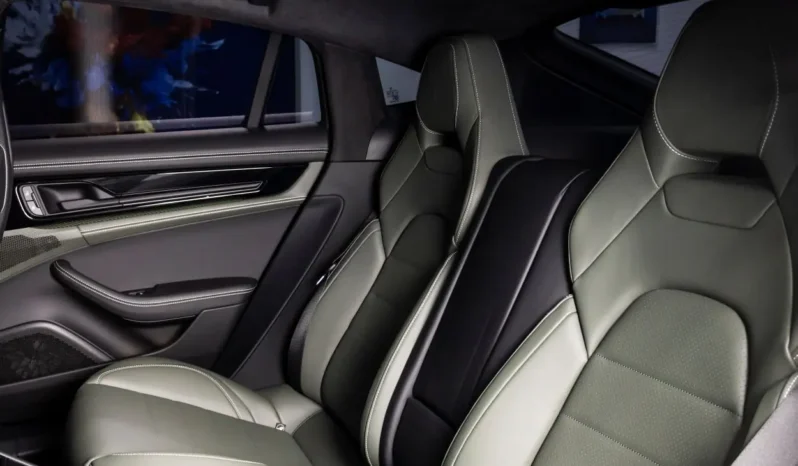 Porsche Panamera Turbo E-Hybrid – 2024 lleno