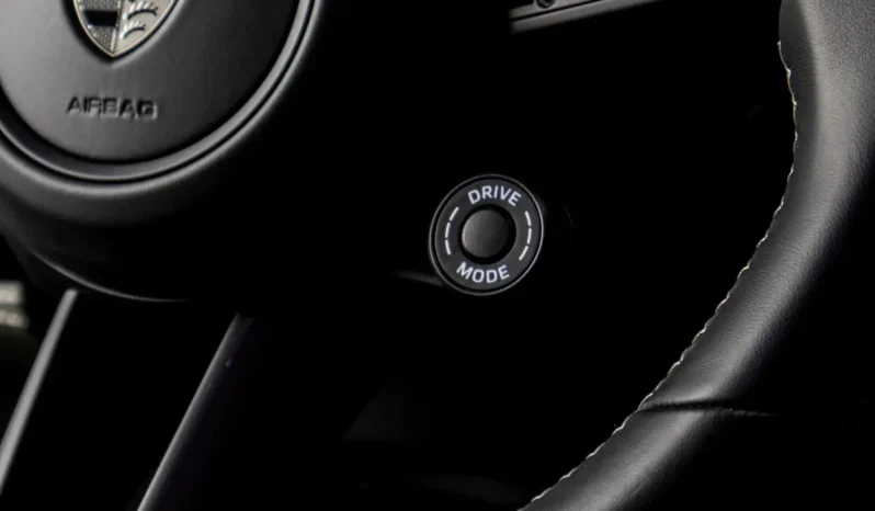 Porsche Panamera Turbo E-Hybrid – 2024 lleno