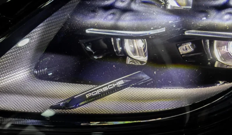 Porsche Panamera Turbo E-Hybrid – 2024 lleno