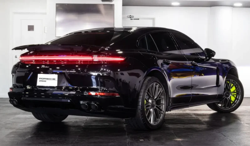 Porsche Panamera Turbo E-Hybrid – 2024 lleno