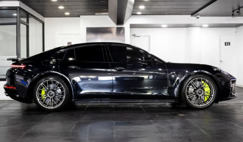 Porsche Panamera Turbo E-Hybrid – 2024 lleno