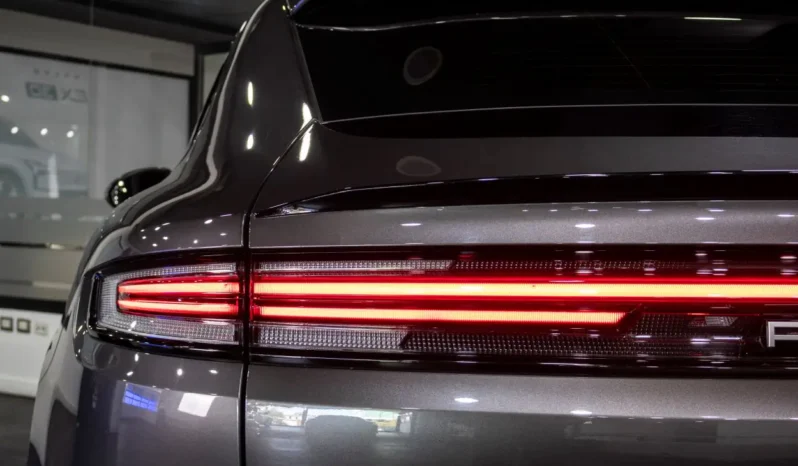 Porsche – Cayenne E-Hybrid Coupe – 2024 lleno